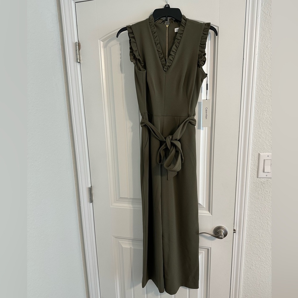 NEVER WORN NWT Calvin Klein Olive Green Jumper